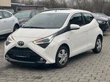 Toyota Aygo (X) 1,0-l-VVT-i x-play x-shift KLIMA BLTH - Toyota: Aygo Vvt I