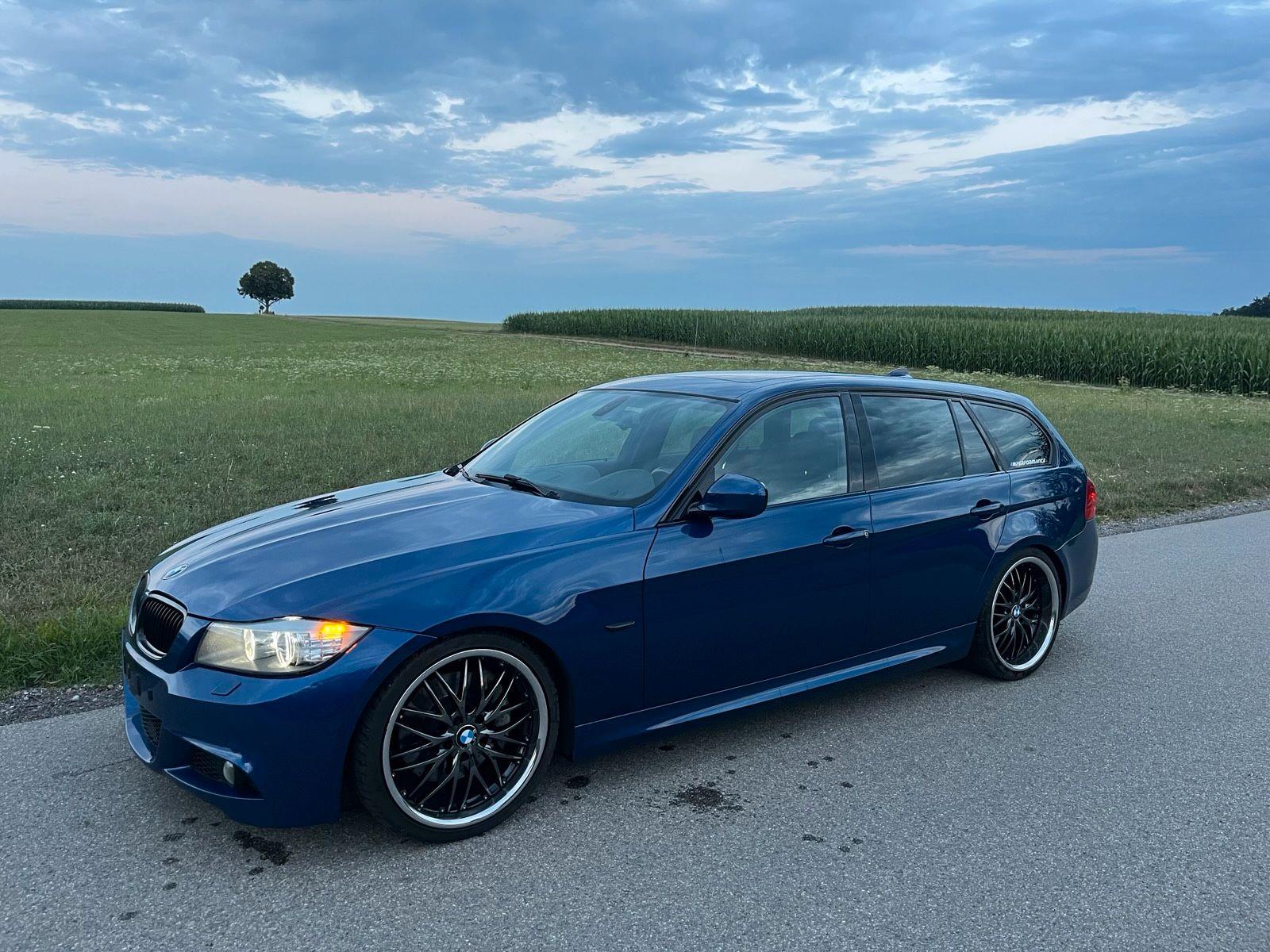 BMW 330, 2009