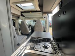 Pössl Summit Shine 600 L  | Premium & Assistenz Paket*