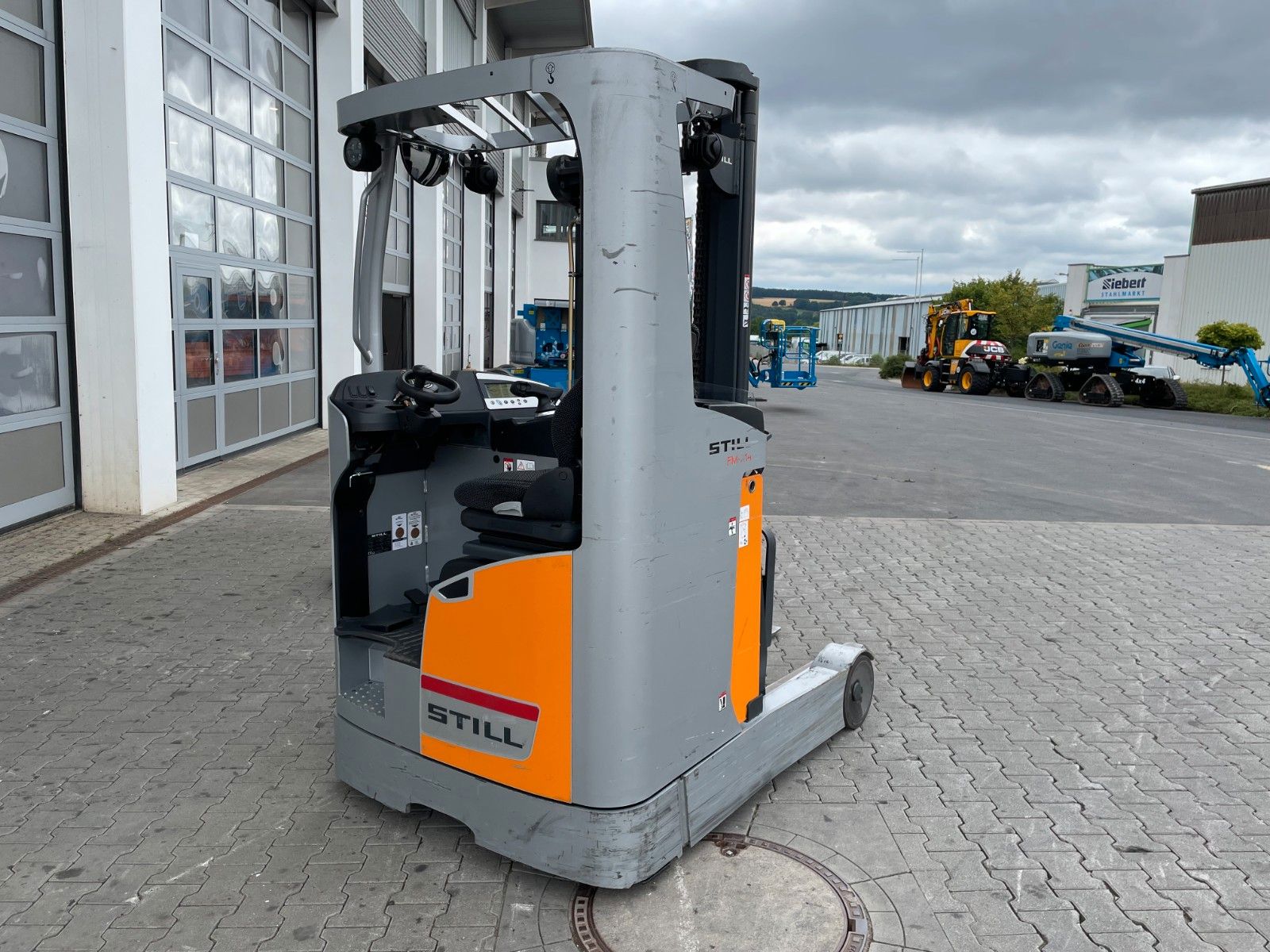 Fahrzeugabbildung Still FM-X 14 / Schubmaststapler / 451h / HH: 5.65m