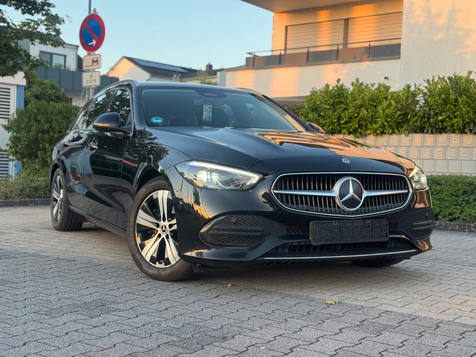 Mercedes-Benz C220d*1.Hand*LED*Avantgarde*Kamera