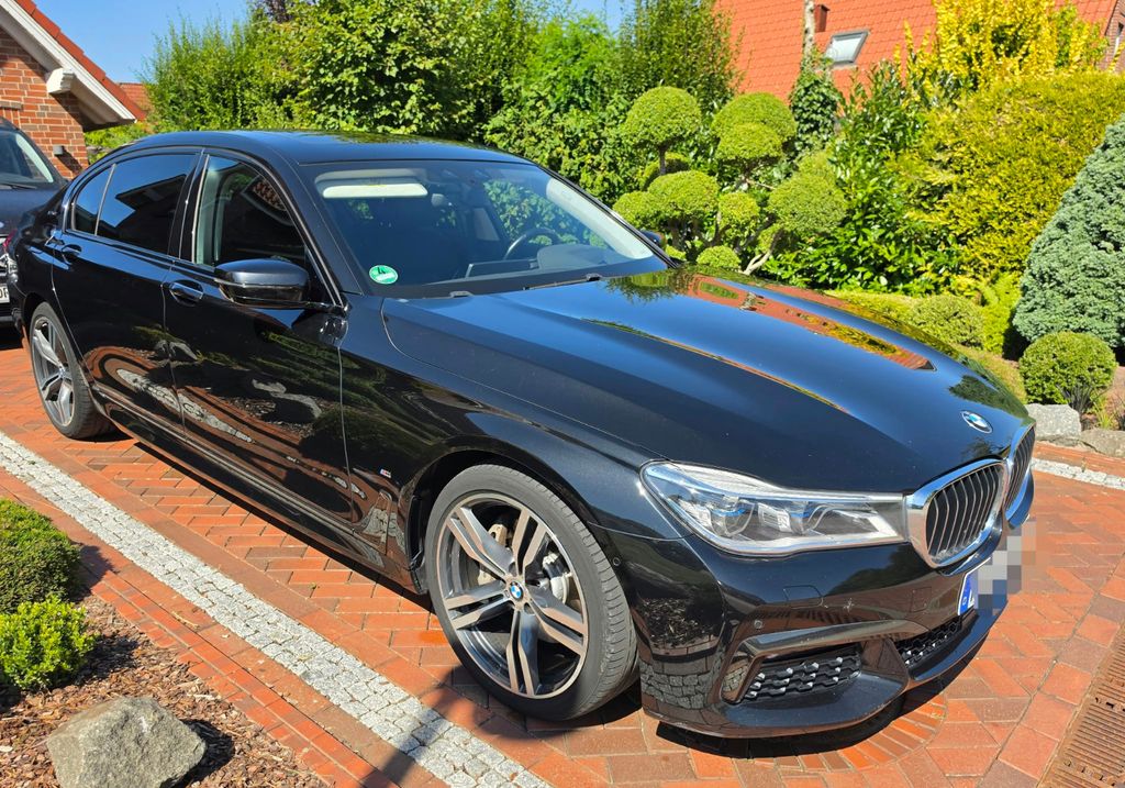 Image of BMW 740