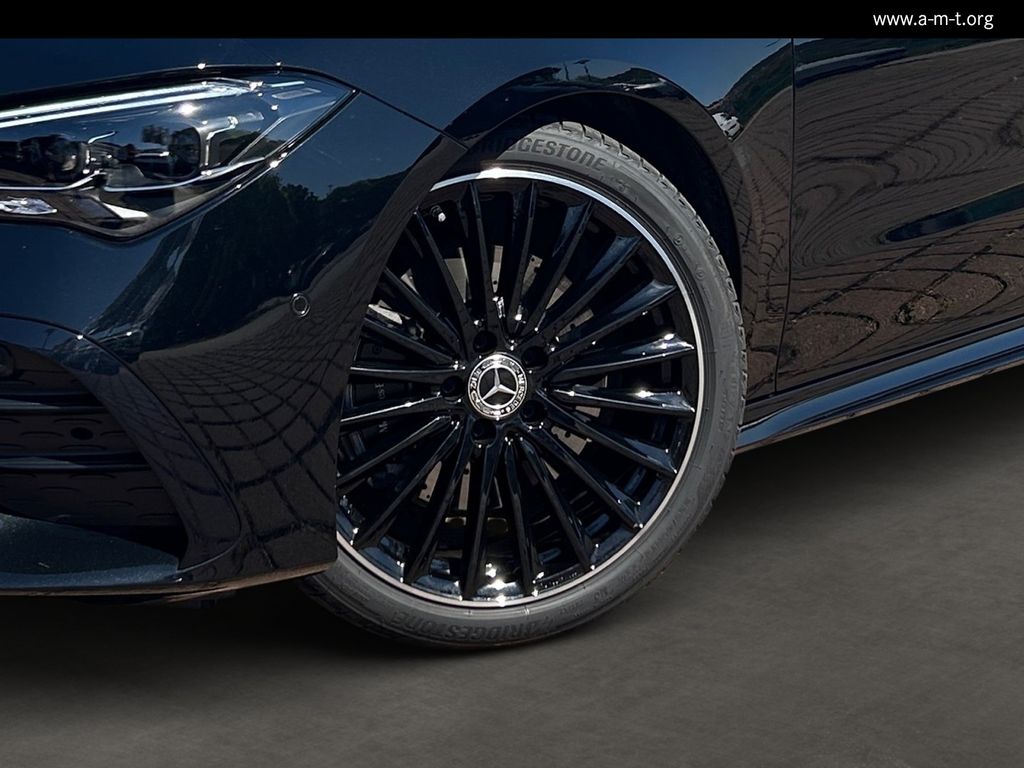 MERCEDES-BENZ CLA 200 Shooting Brake
