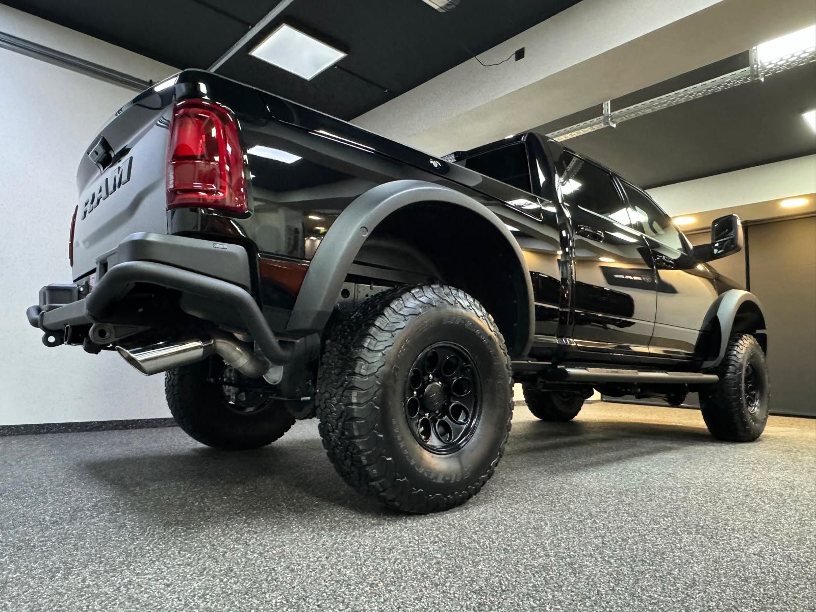 Fahrzeugabbildung Dodge 2500 AEV POWERWAGON OFF ROAD 6.4L-V8 39"-WINDE