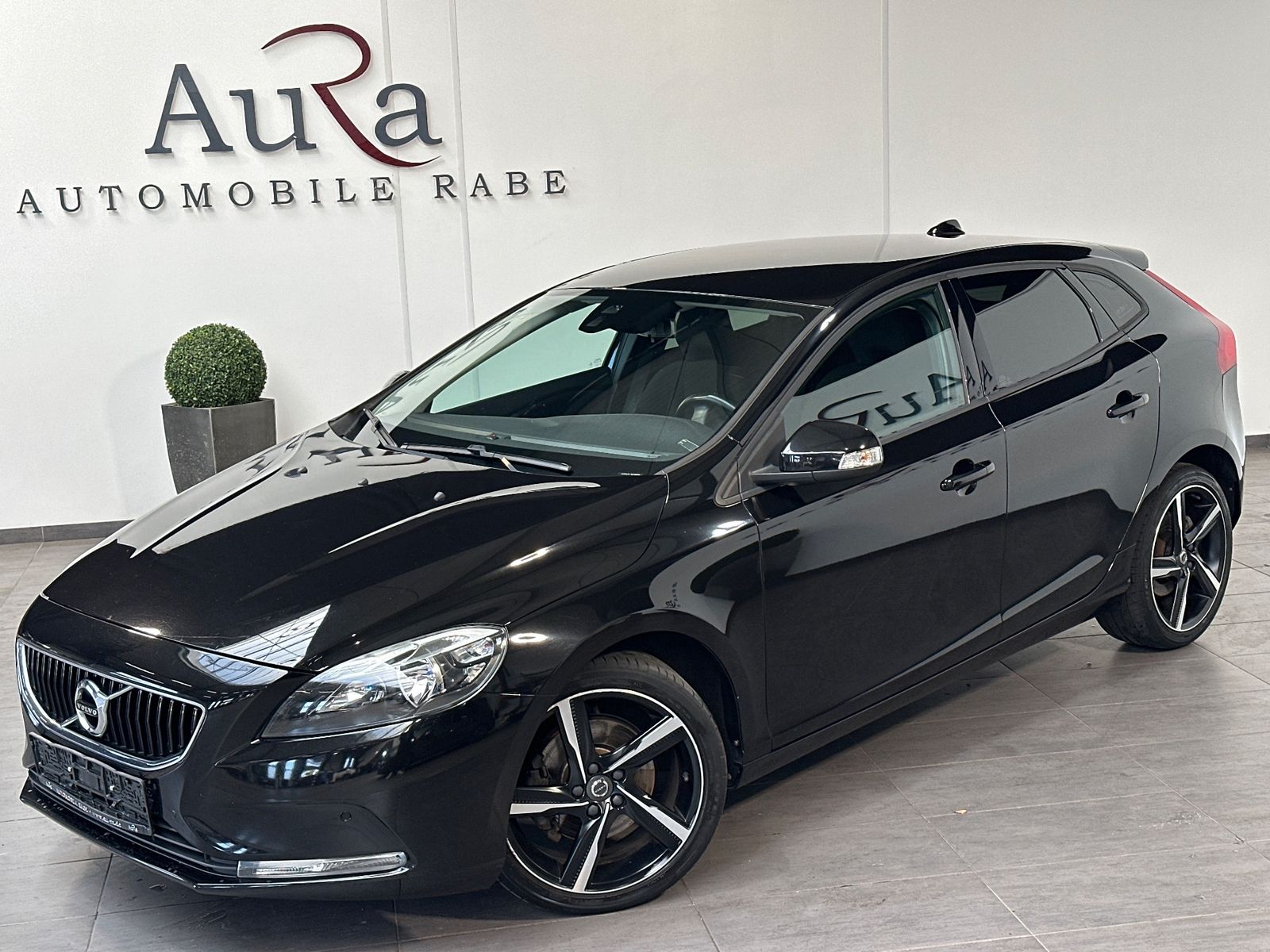 Volvo V40 T2 Kinetic NAV