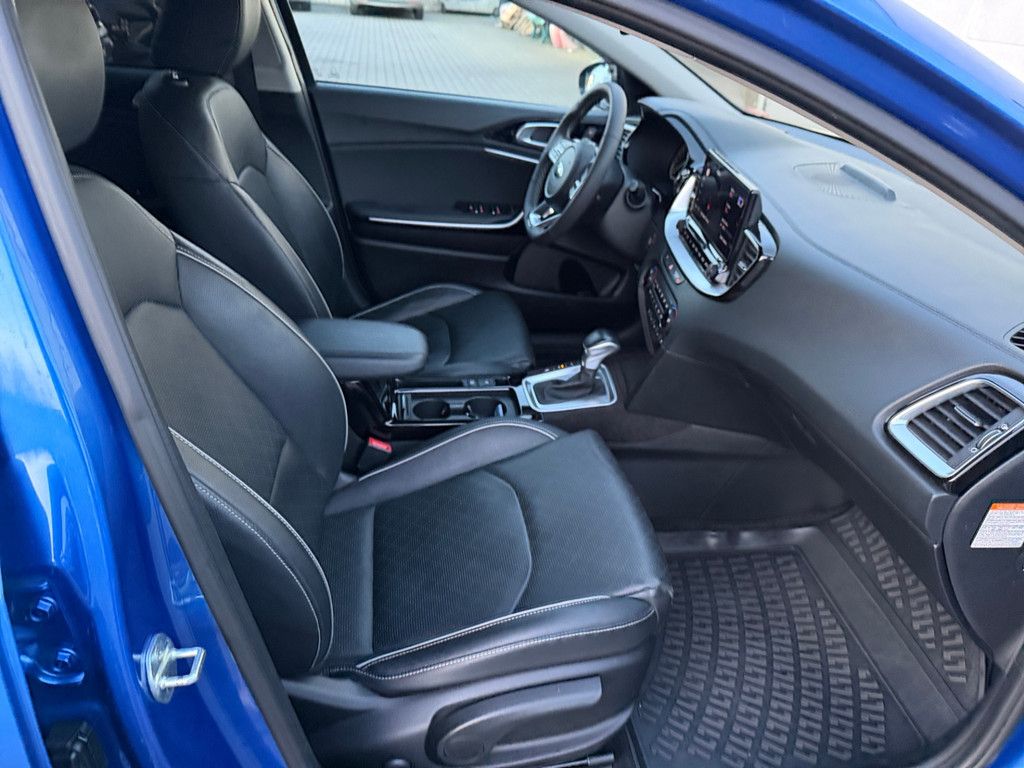 Fahrzeugabbildung Kia Ceed 1.6 Plug-in Hybrid Platinum Edition