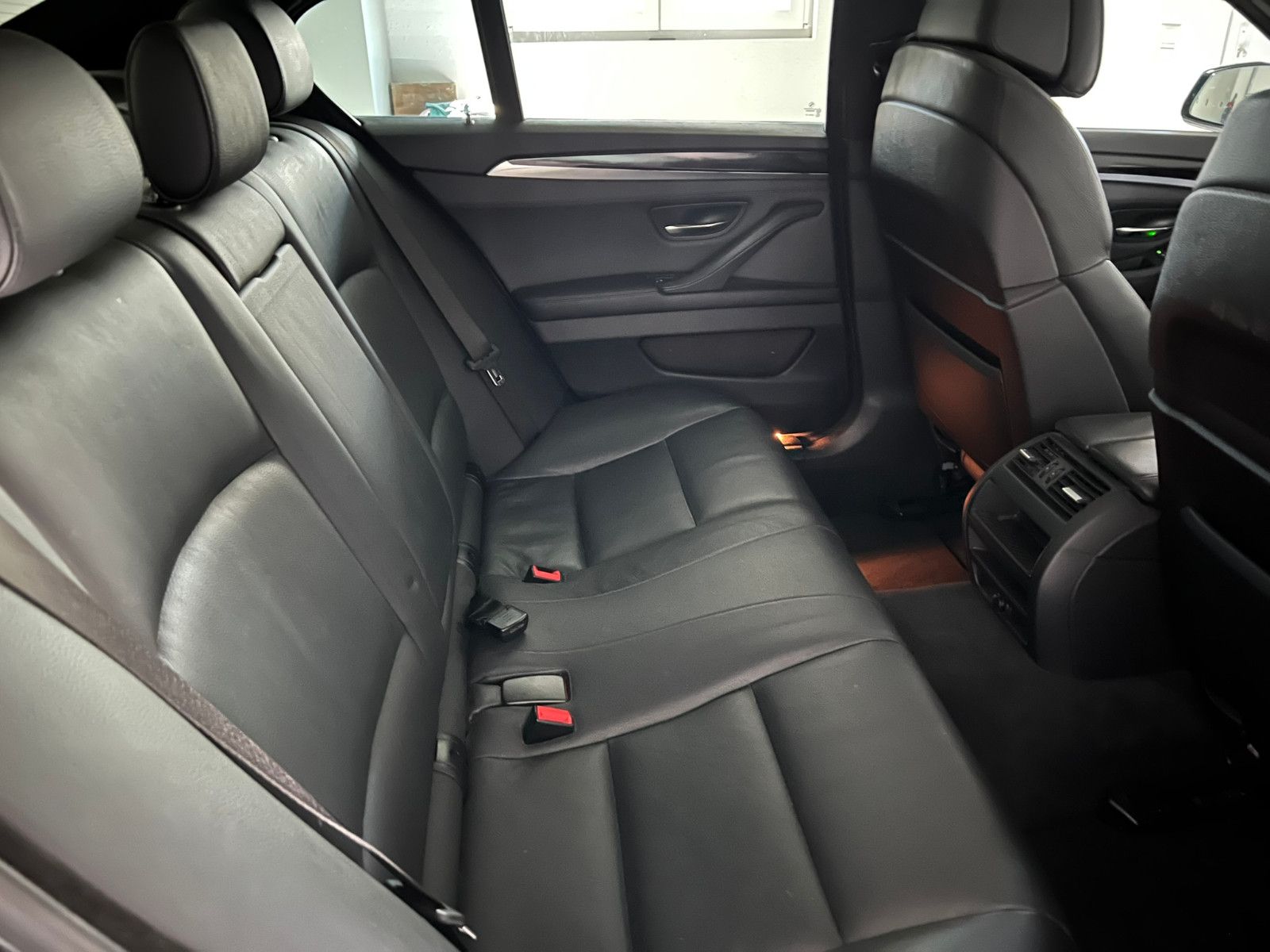 Fahrzeugabbildung BMW 530 d xDrive Lim. M SPORT/HuD/NAVI PROF/eGSD