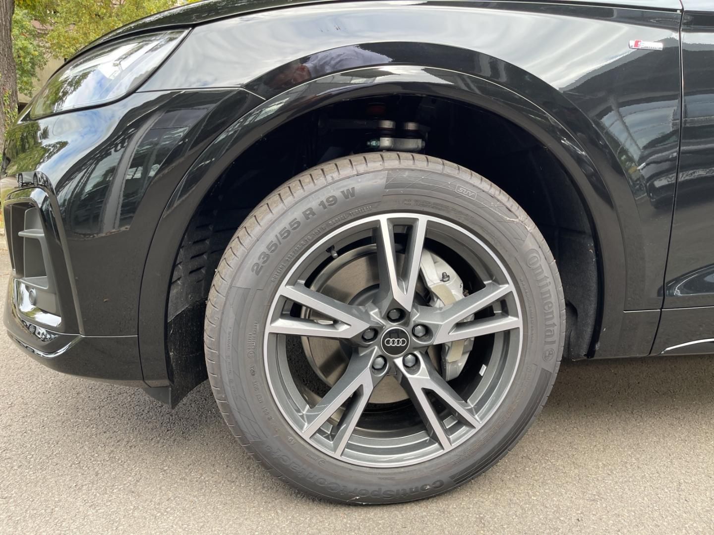 Fahrzeugabbildung Audi Q5 Sportback S line 40 quattro 2x S Line, Parken