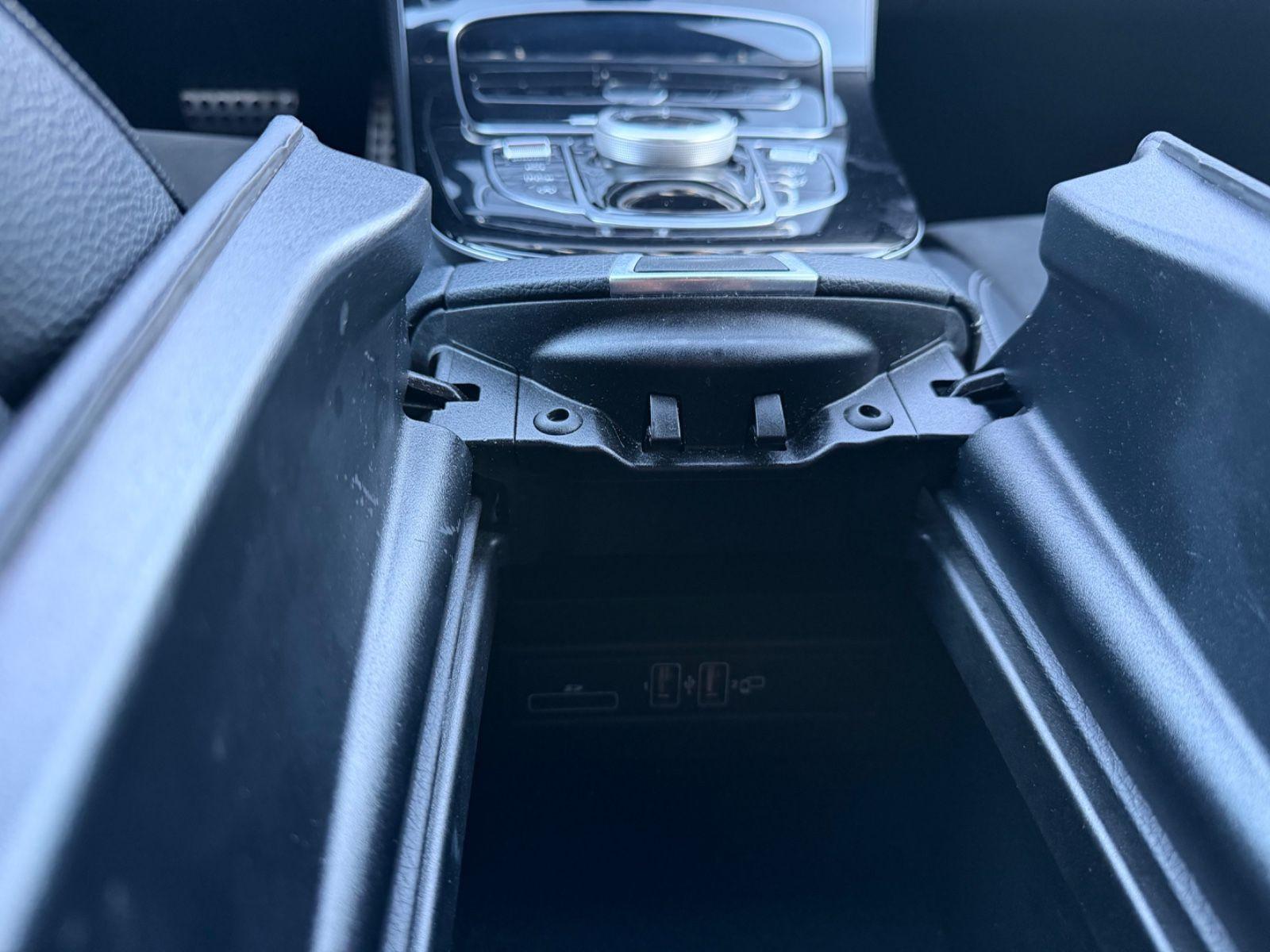 Mercedes-Benz E 220 E T-Modell E 220 d/LED/AHK/AMBIENTE/