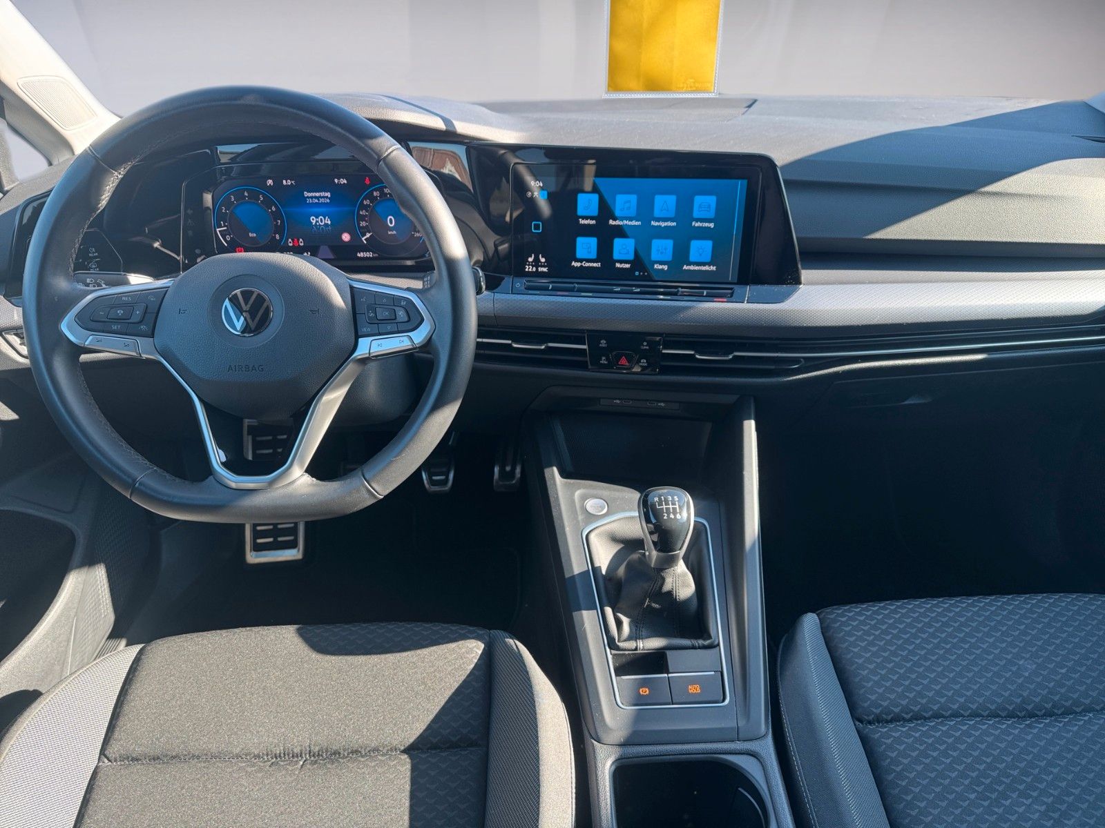 Fahrzeugabbildung Volkswagen Golf VIII Lim. Life ACTIVE 1.5 TSI