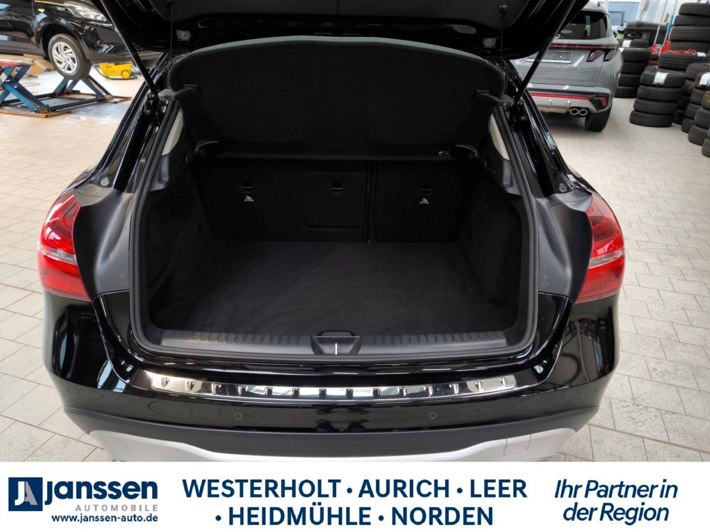 Fahrzeugabbildung Mercedes-Benz GLA 200 Urban