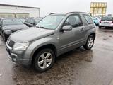 Suzuki Grand Vitara 1.9 DDIS Club 4X4 - Suzuki Grand Vitara Club mit Diesel-Antrieb