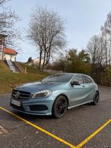 Mercedes-Benz A 220 Automatik*AHK*H&K*SPORT* - blaue Mercedes-Benz A 220