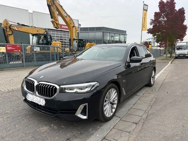 BMW 530 e Luxury Line +Aut.+Leder+Navi+Pano+ALU+LED