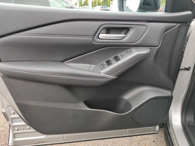 NISSAN Qashqai (Bild 15 von Array)