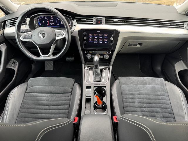 Passat Variant Elegance 2.0 TDI DSG ACC/AHK/RFK