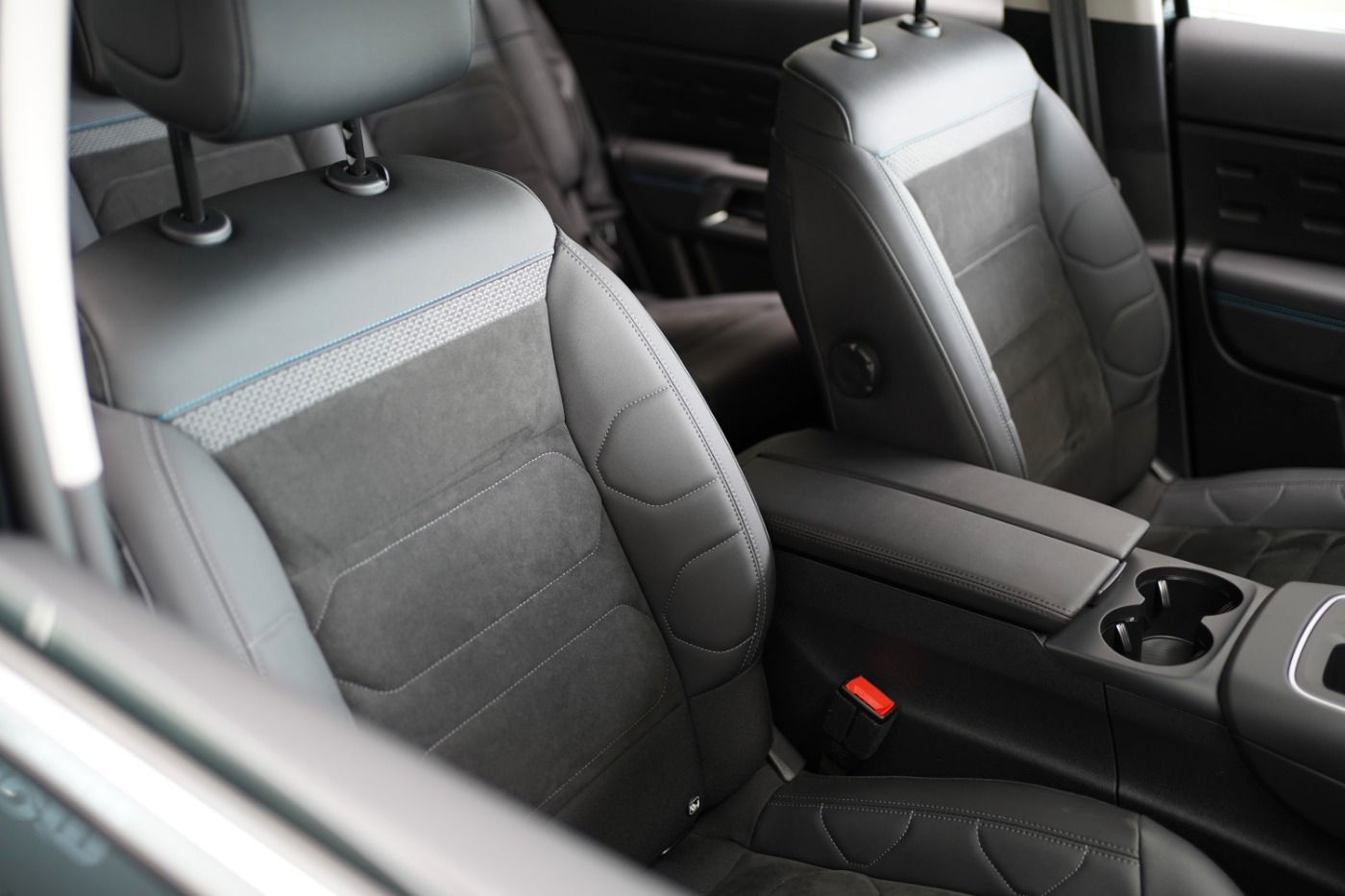 Fahrzeugabbildung Citroën C5 Aircross Hybrid 145 Max e-DCS6 Automatik Navi