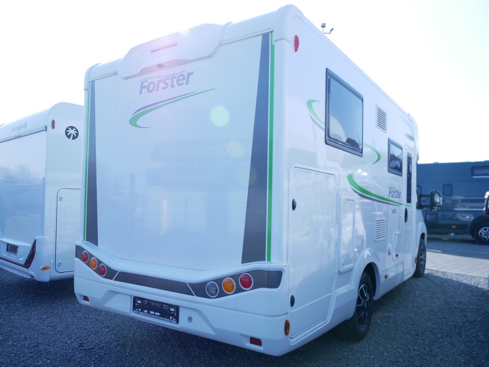 Fahrzeugabbildung Forster T FT669EB 8670,- EUR Sondernachlass / Pioneer