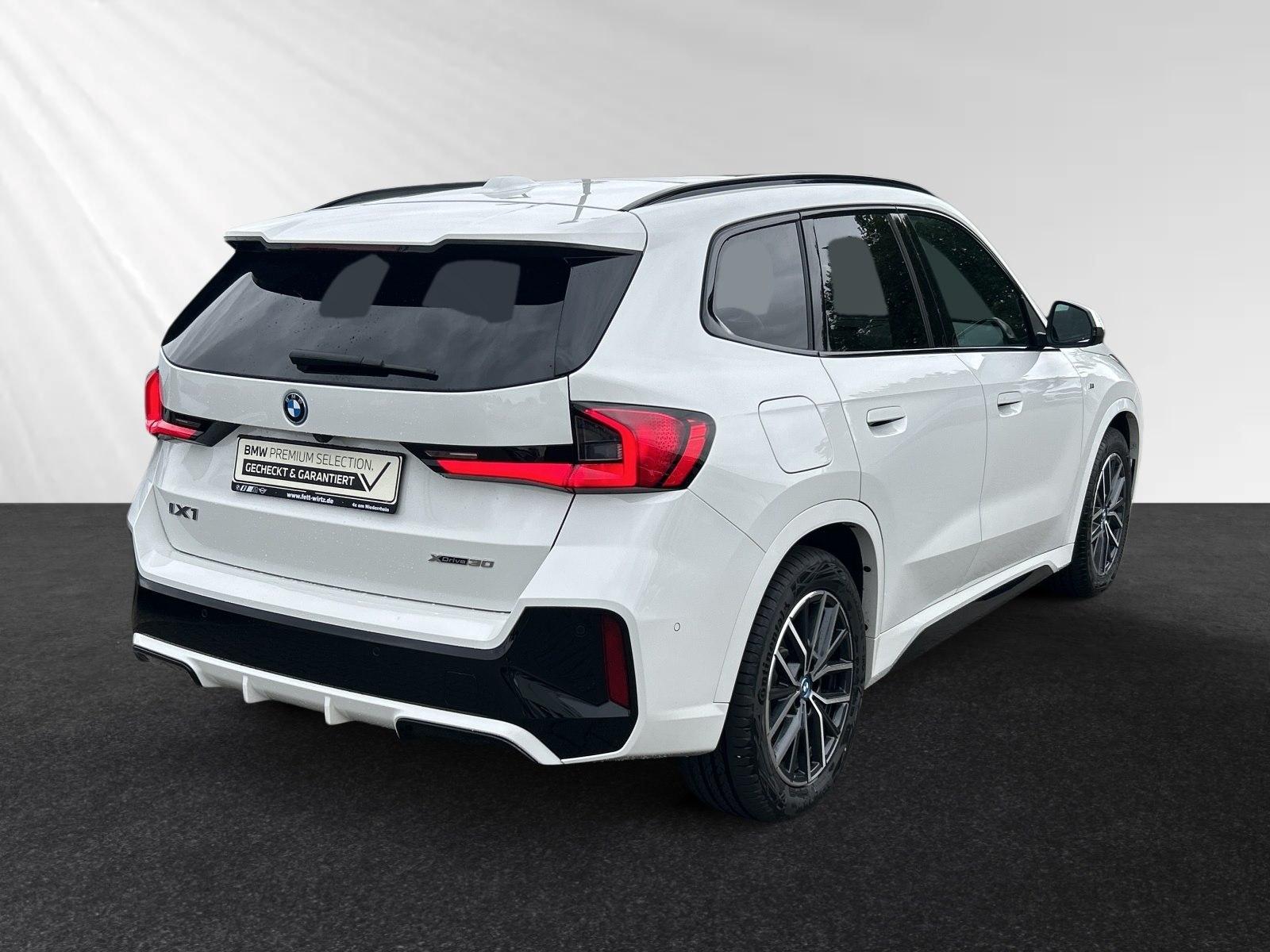 BMW iX1 xDrive30 M Sport AHK Pano Head-Up H/K, миниатюра 3