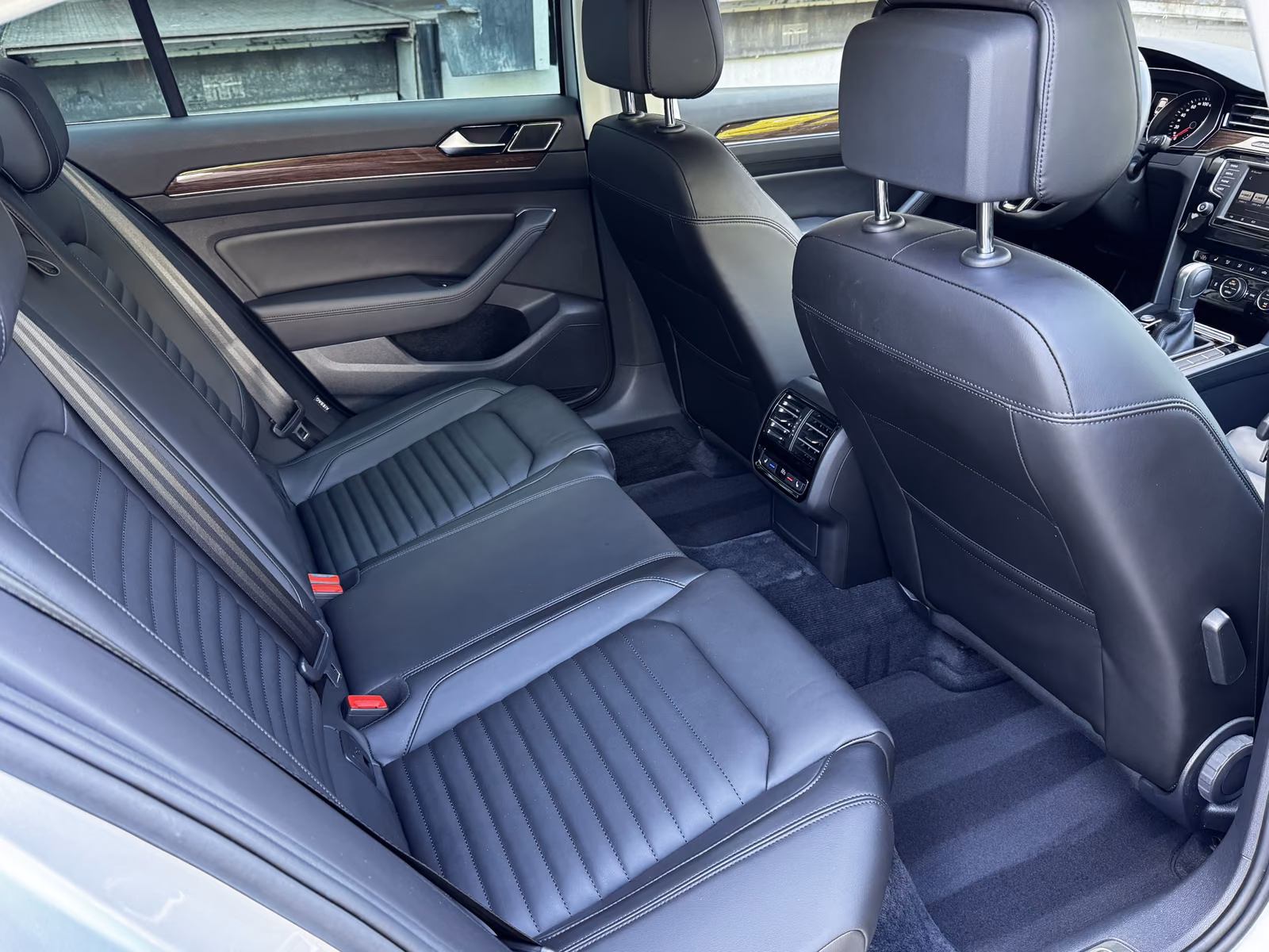 Volkswagen Passat Highline BI-Xenon ACC Kamera Navi Leder