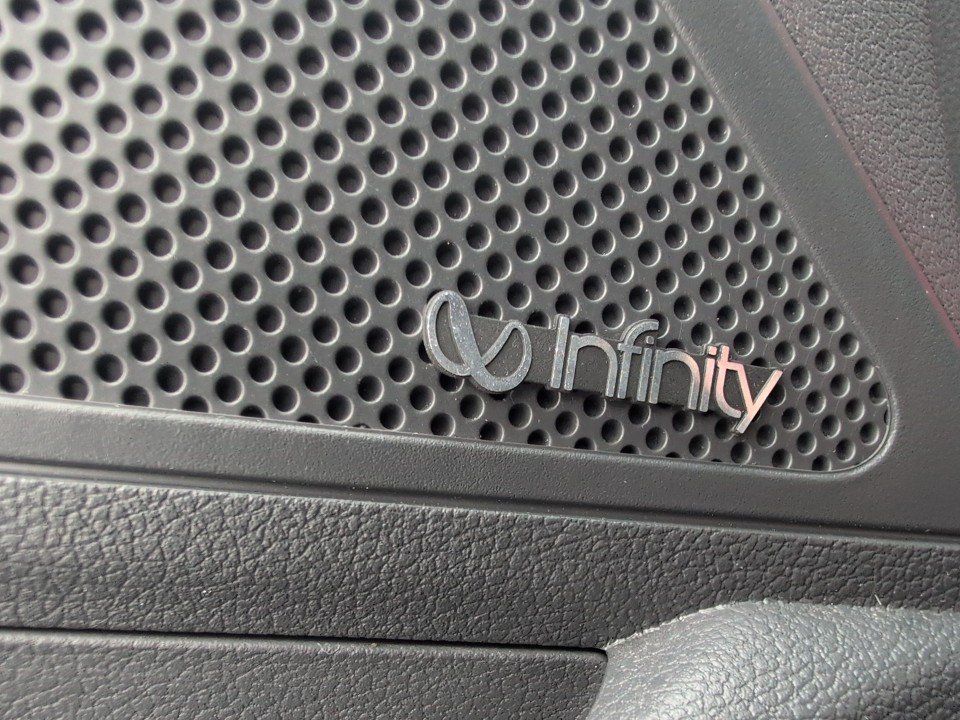 Fahrzeugabbildung Hyundai IONIQ EV STYLE GARANTIE NAV+INFINITY+CARPLAY+KAM