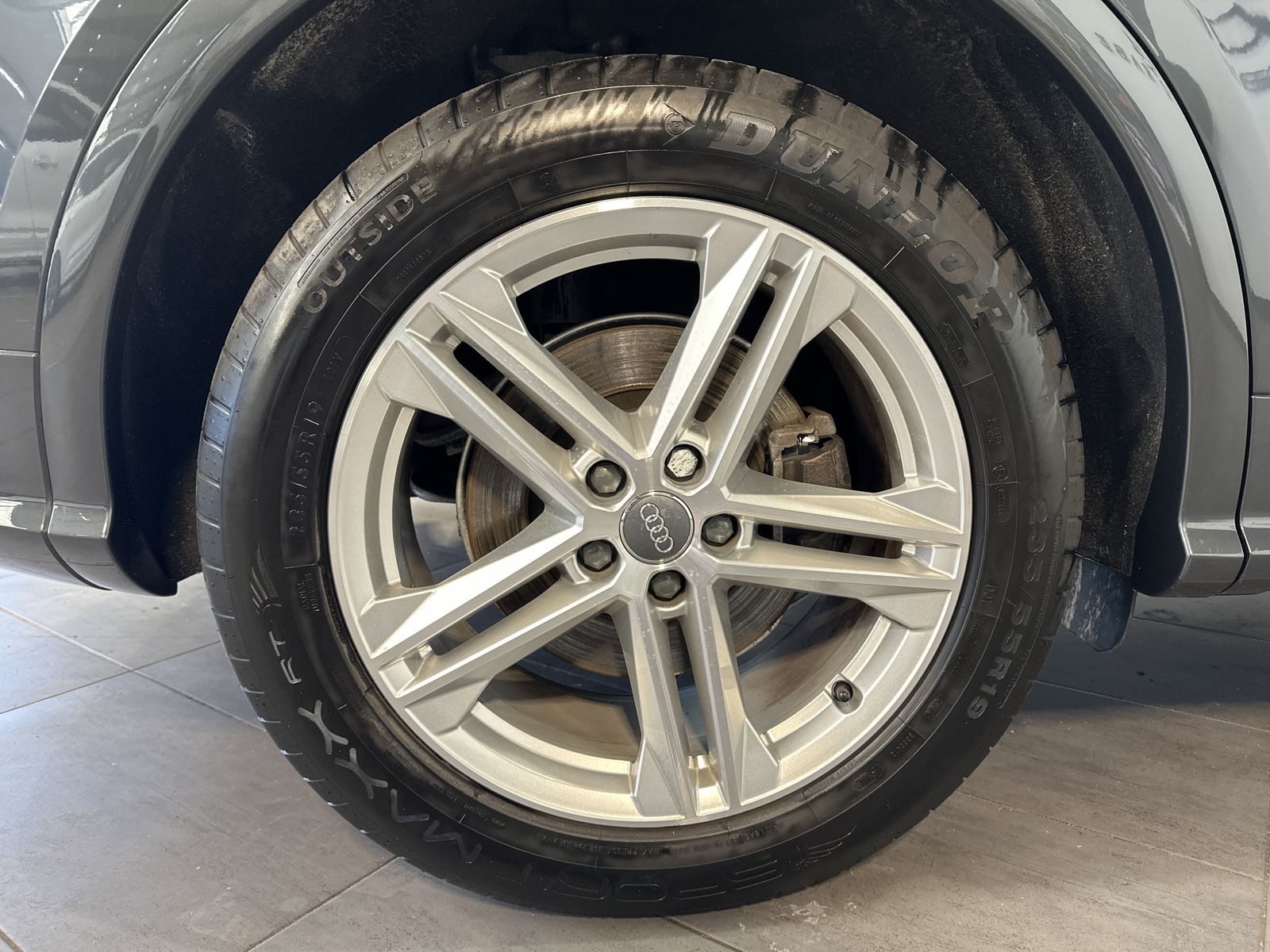 Fahrzeugabbildung Audi Q5 55 TFSI e Quattro S-Line NAV+LED+LUFTFEDERUNG
