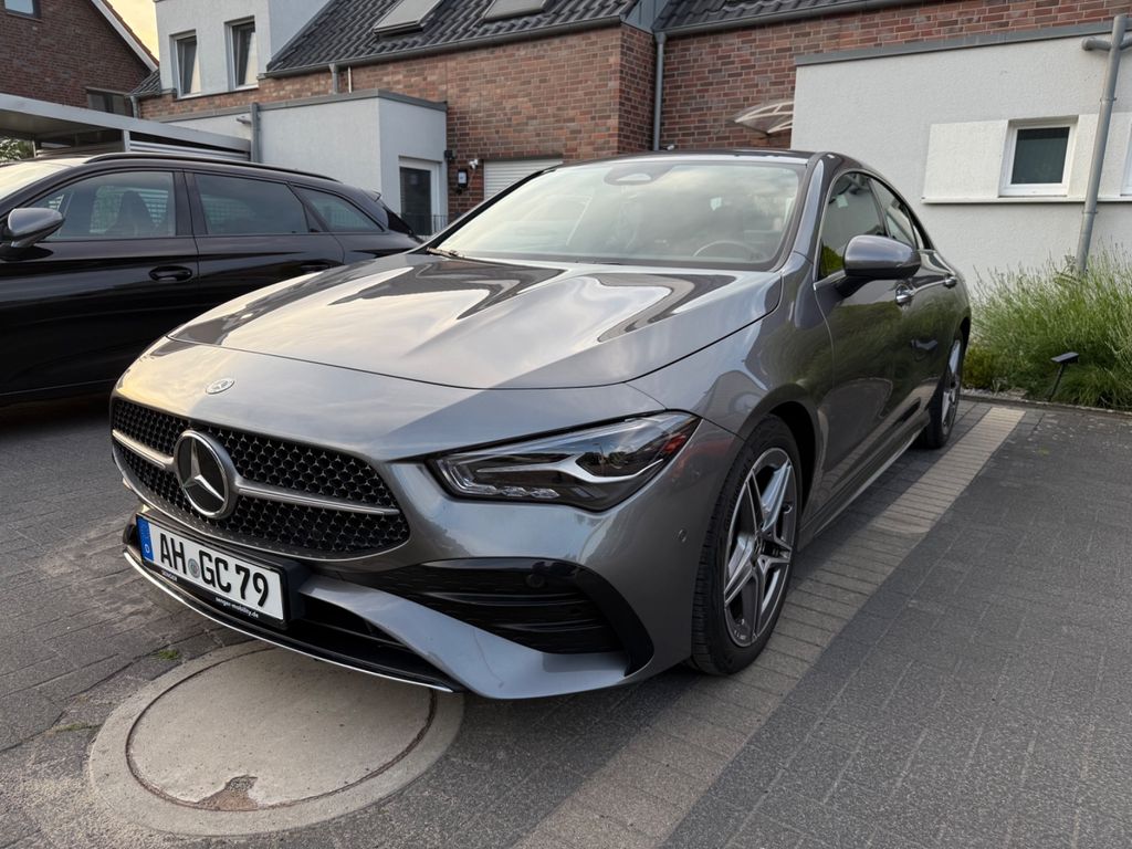 Image of Mercedes-Benz CLA 200