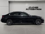 BMW 330i xDrive M-Paket Aut., Kein Wartungsstau - schwarze BMW 330