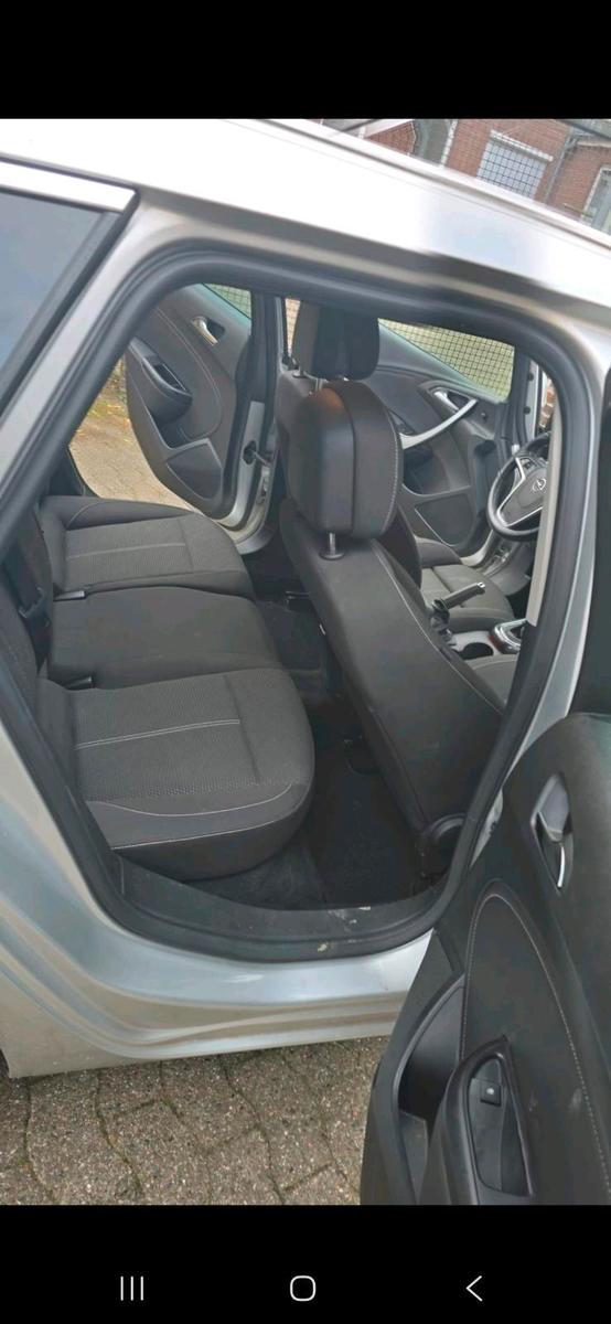 Opel Astra 2013 — photo 5