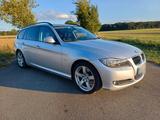 BMW Bmw 320d touring - BMW 320 aus 2009: Kombi, 320d