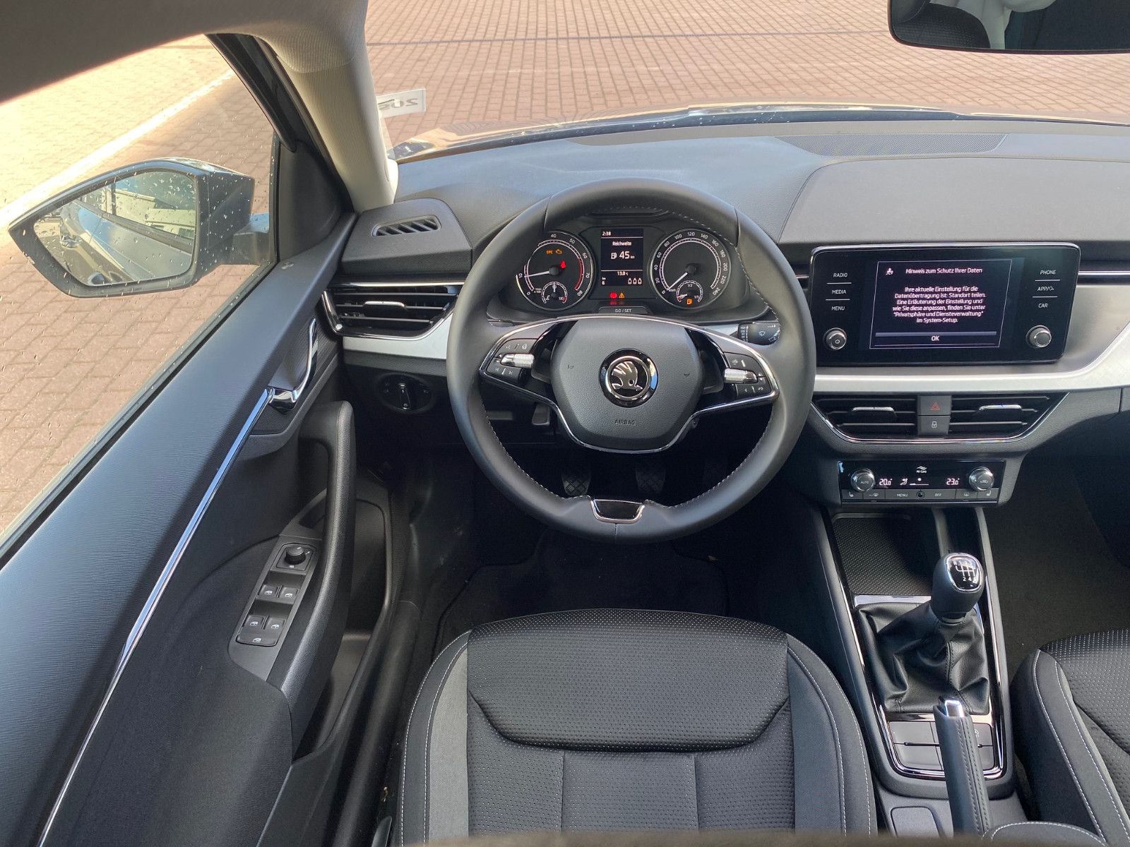 Fahrzeugabbildung SKODA Scala 1.0l TSI TOUR LED*AHK*5 JahreGarantie*GRA