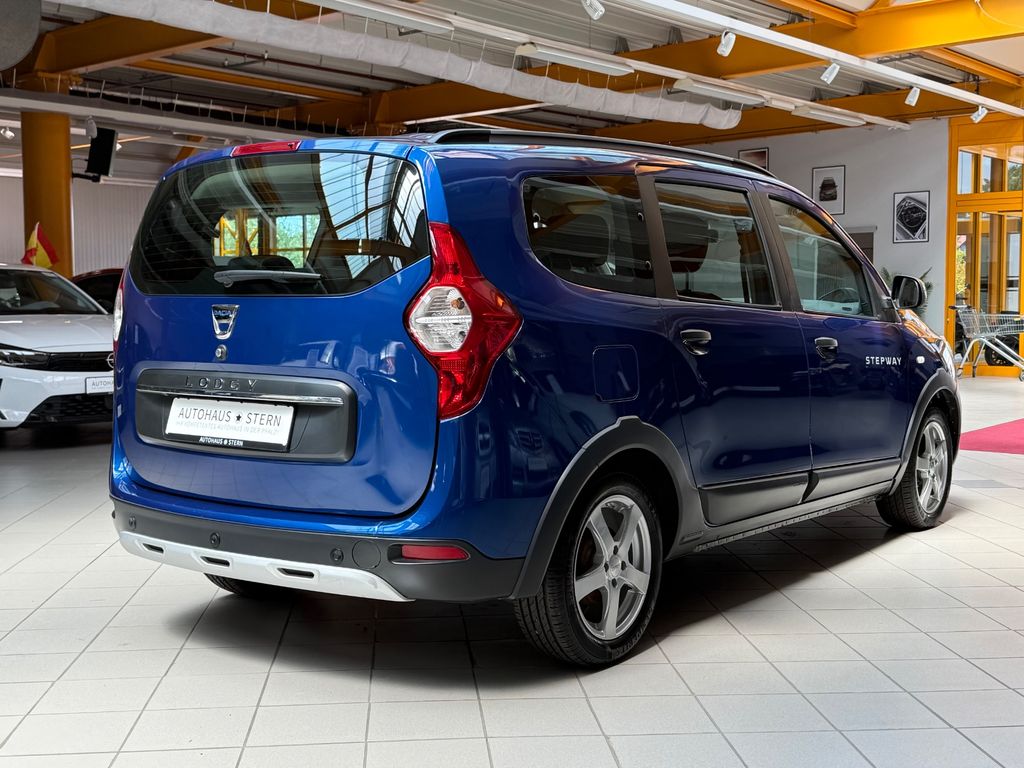 DACIA Lodgy Stepway Plus|7-Sitzer|SHZ|PDC|Kamera|Klima DACIA Lodgy Stepway Plus|7-Sitzer|SHZ|PDC|Kamera|Klima