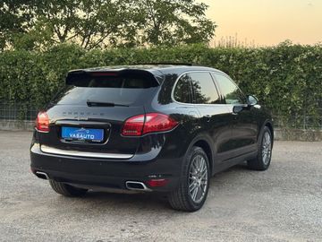 Porsche Cayenne - 6