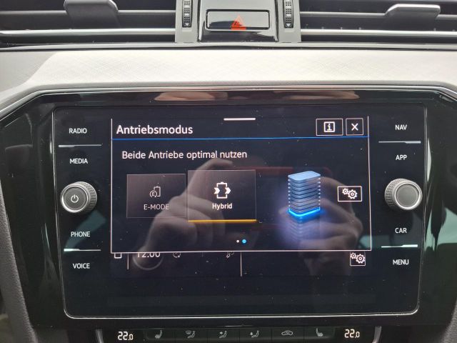 PASSAT VARIANT GTE 1.4 TSI IQ.LIGHT+CAM+DYNAUDIO