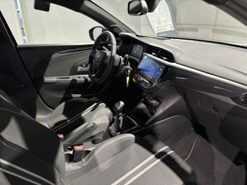 Fotografie 5 des Opel Corsa 1.2 Direct Injection Turbo GS