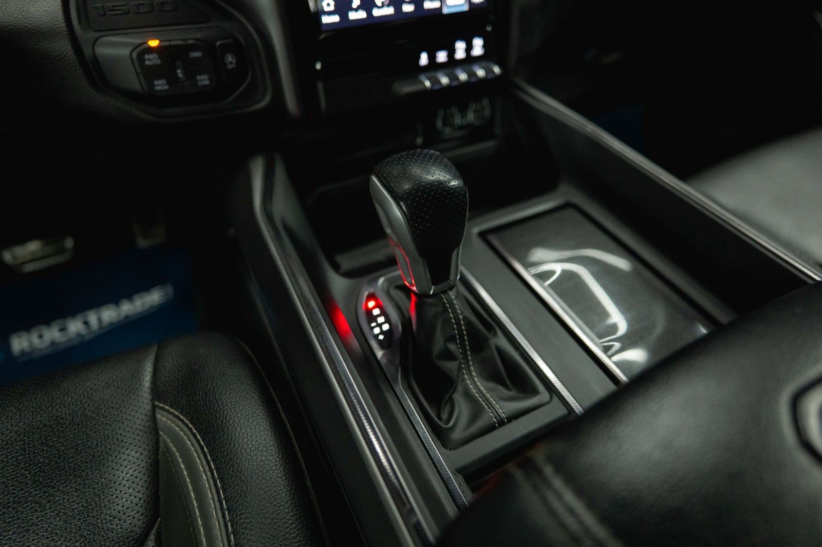 Fahrzeugabbildung Dodge RAM 5.7 V8 HEMI 4x4 NIGHT GT SPORT Night-Paket