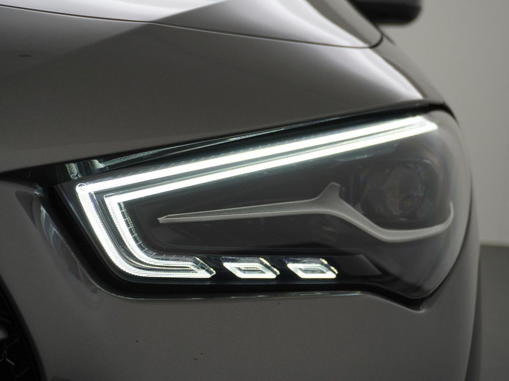 Mercedes-Benz CLA 180 Shooting Brake Star Edition Luxury Line