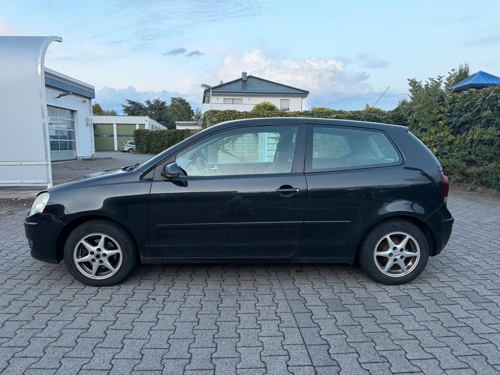 Volkswagen Polo 2006 — rear view