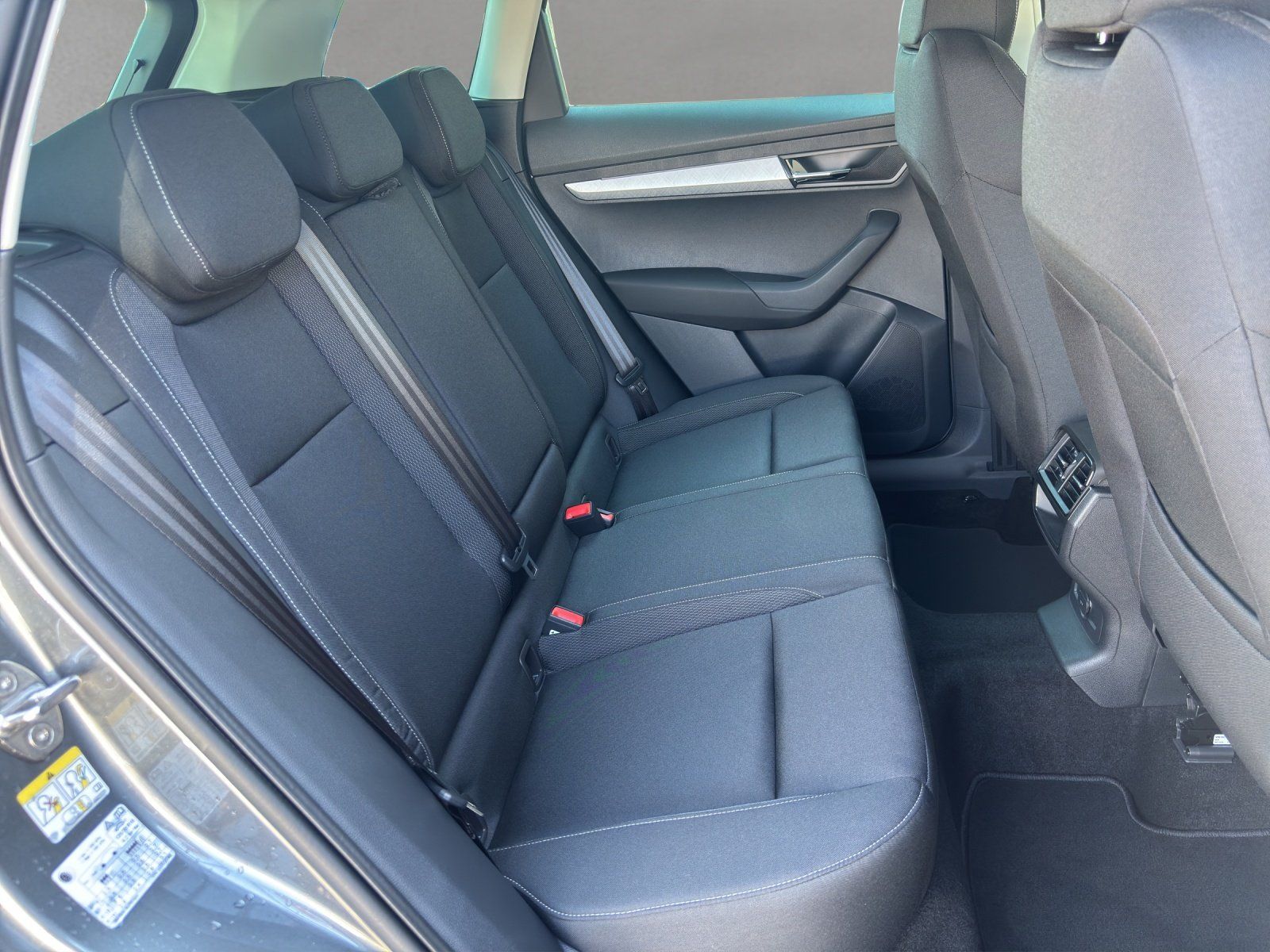 Fahrzeugabbildung SKODA Karoq Balance 2,0 TDI 110 kW DSG