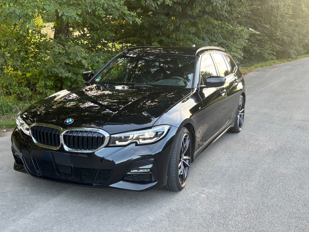 Image of BMW 330