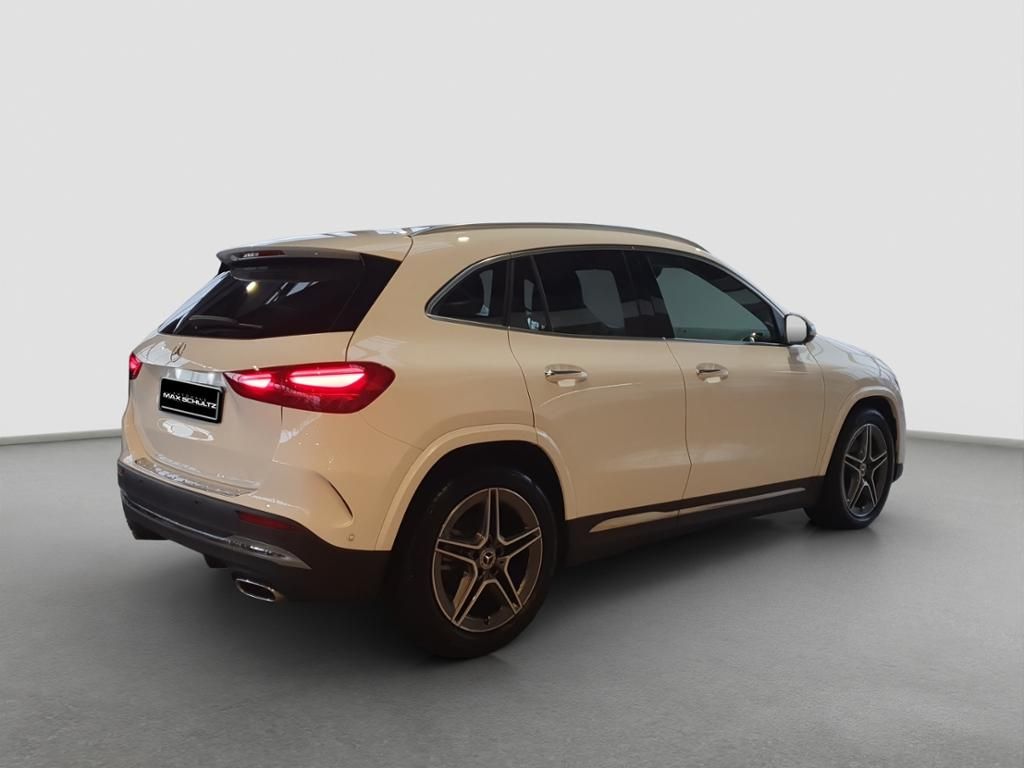 Fahrzeugabbildung Mercedes-Benz GLA 200 AMG*KeyLess*MULTIBEAM*SpurH*PDC*RFK*AHK