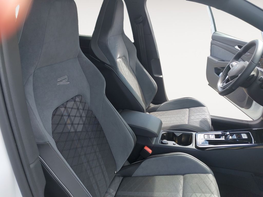 Fahrzeugabbildung Volkswagen Golf Variant 2.0 TSI DSG R-Line LED Navi ACC