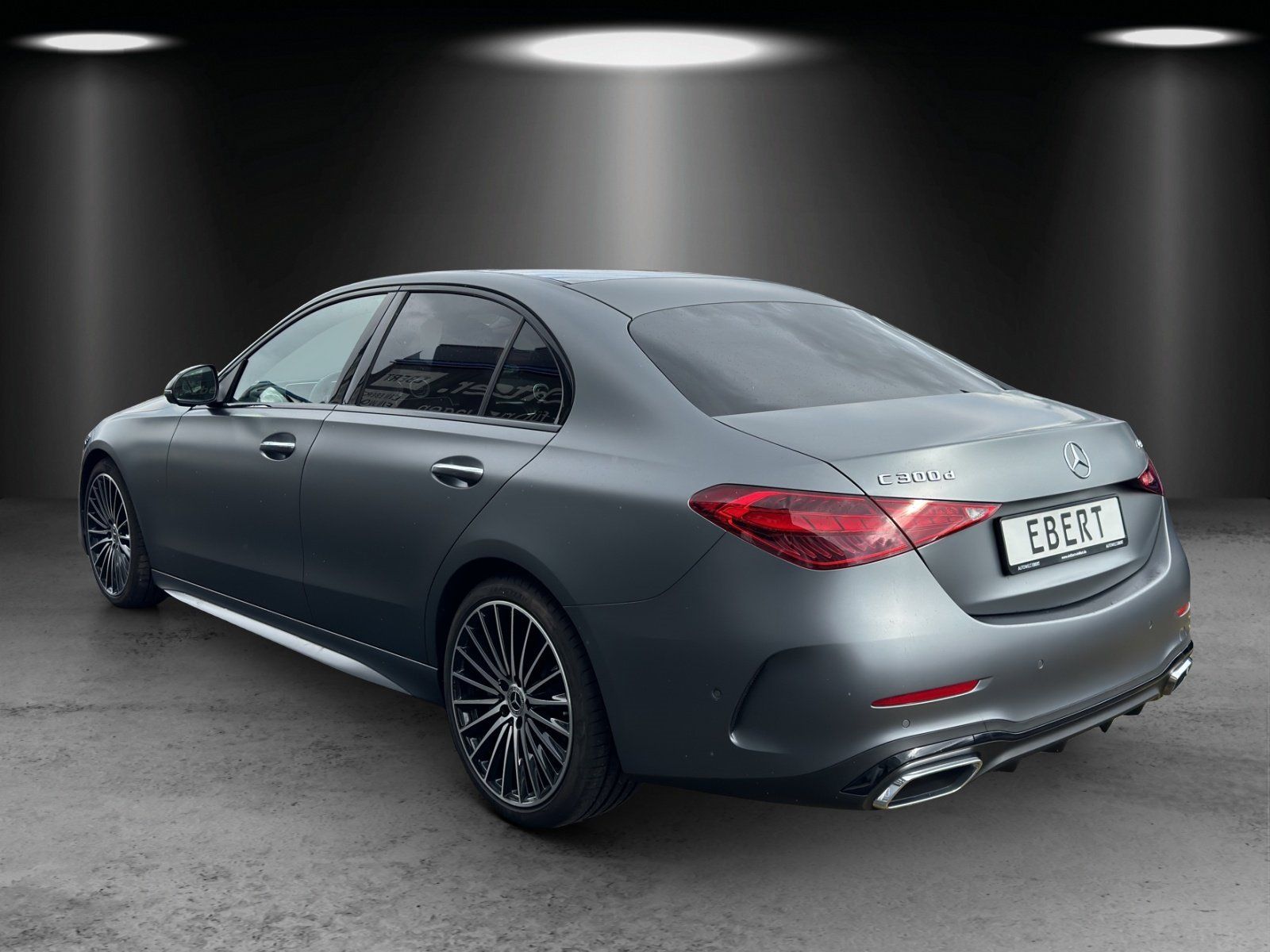 Fahrzeugabbildung Mercedes-Benz C300d 4M AMG Pano MAGNO Memo DISTR KeyGo AHK HUD