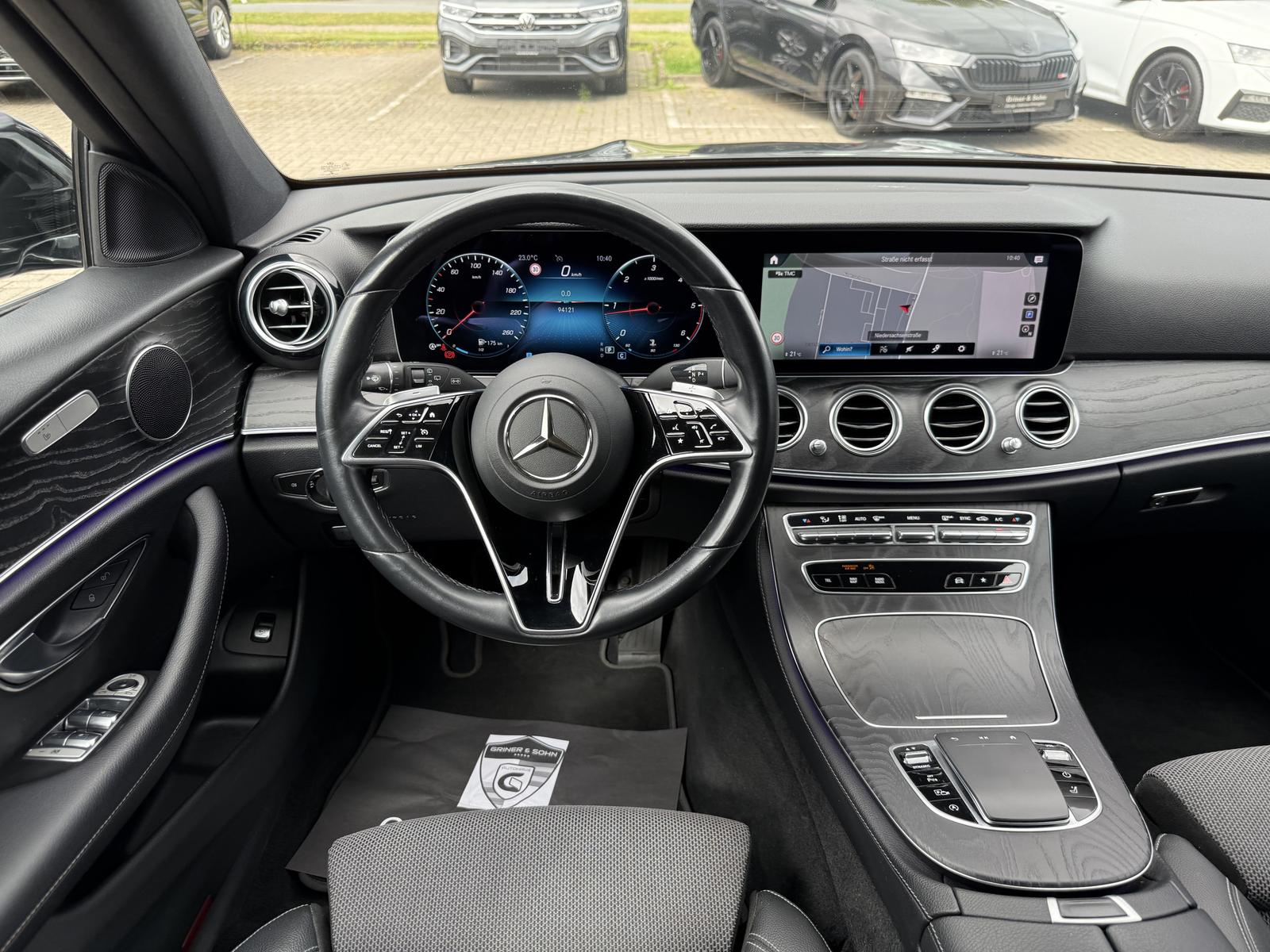 Mercedes-Benz E 200 d,T-M Avantgarde,T-Leder,R-Kam,Ambiente