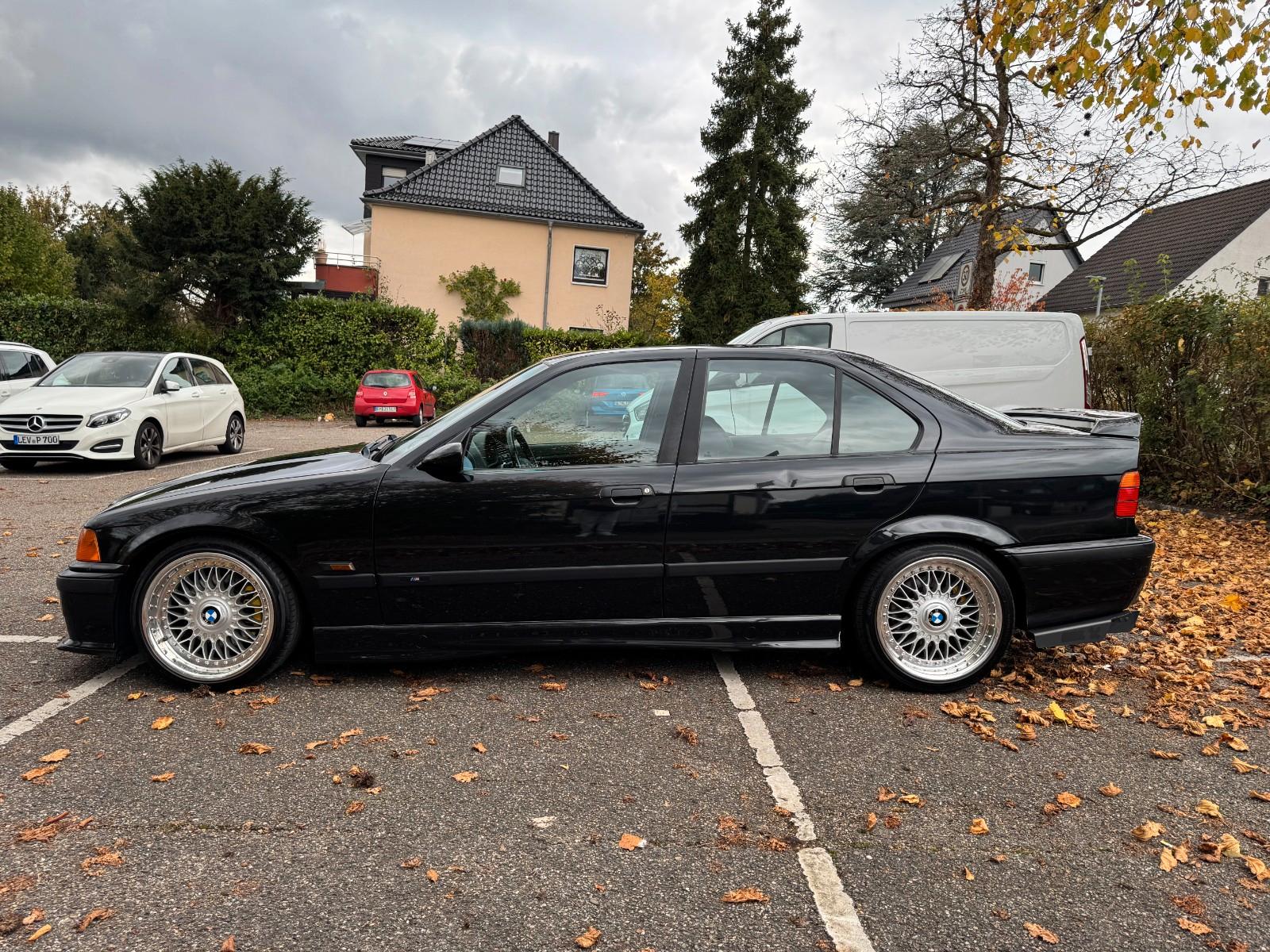 BMW E36 320i Limousine | M-Paket | PANO | BBS RC090