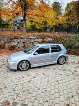 Volkswagen Golf IV R32 Handschalter - Volkswagen Golf: Iv R32