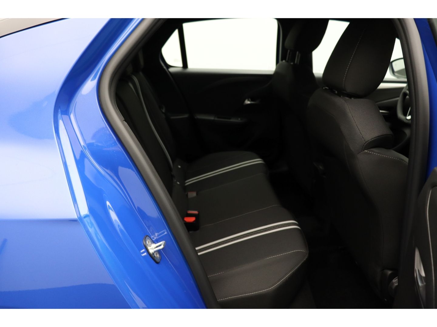Fahrzeugabbildung Opel Corsa F 1.2 Automatik Totwinkelassistent LED