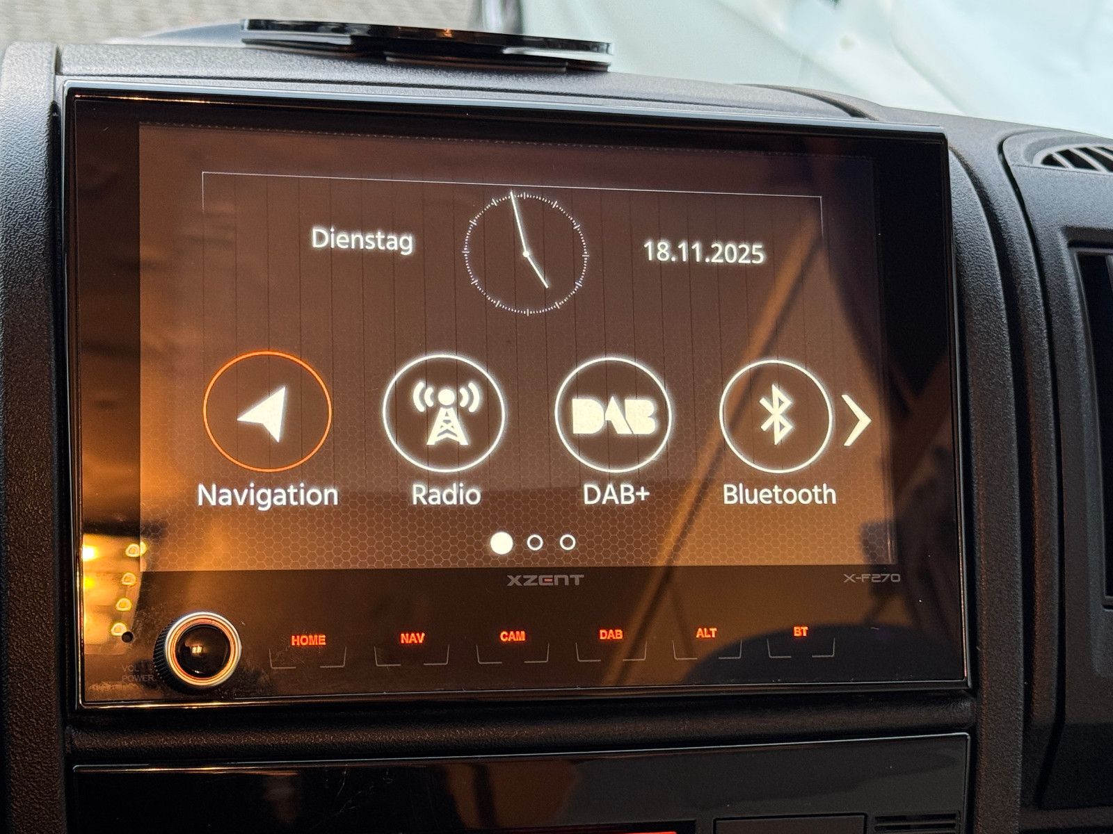 Fahrzeugabbildung Eura Mobil PROFILA RS 670 SB SAT HUBBETT LOUNGE PAKET LEDER