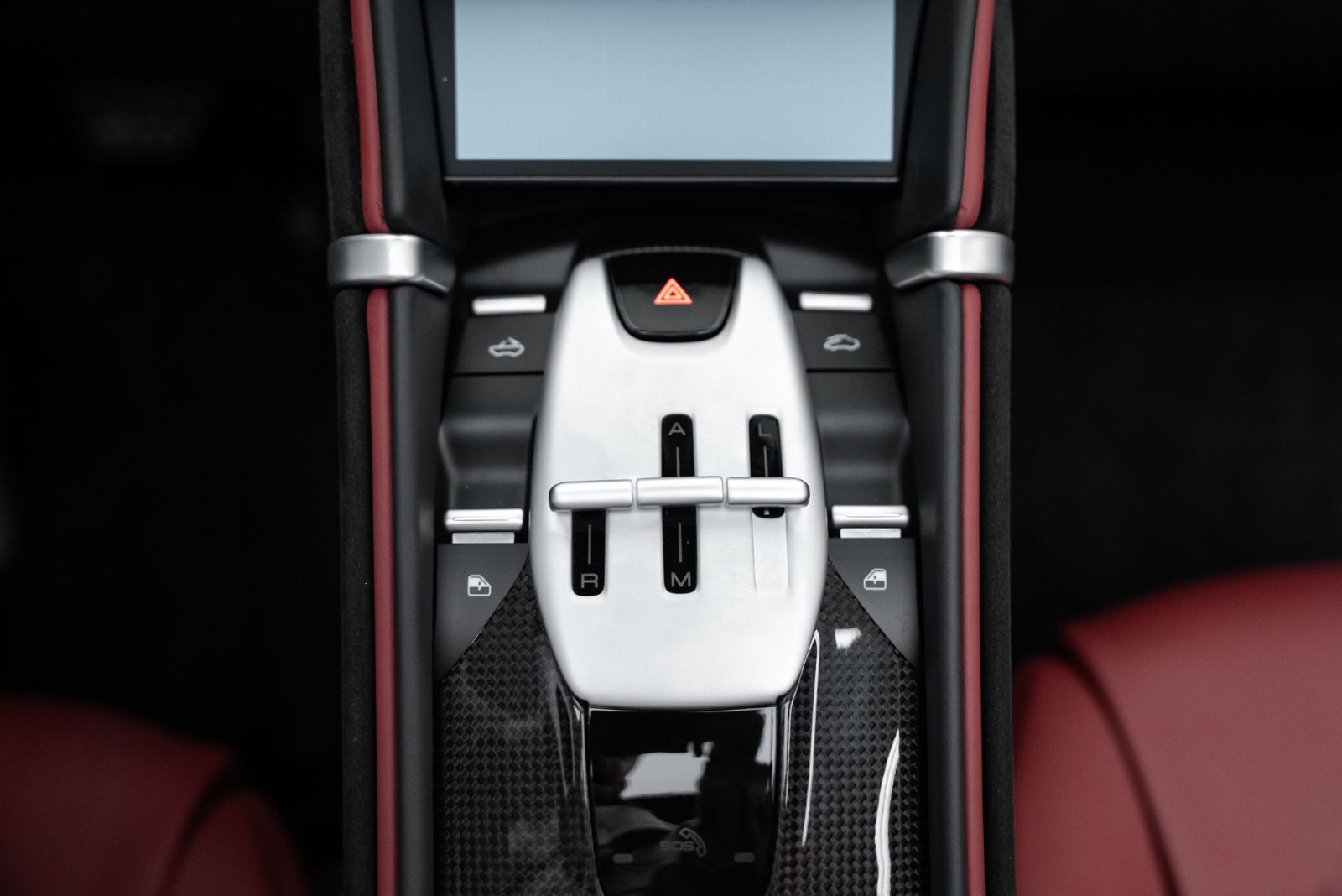 Fahrzeugabbildung Ferrari Roma Spider CARBON/DAYTONA/PASSENGER DISPLAY