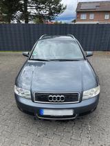 Audi A4 2.0 Avant S-line 2003 Neu TÜV - Audi A4 aus 2003: Line